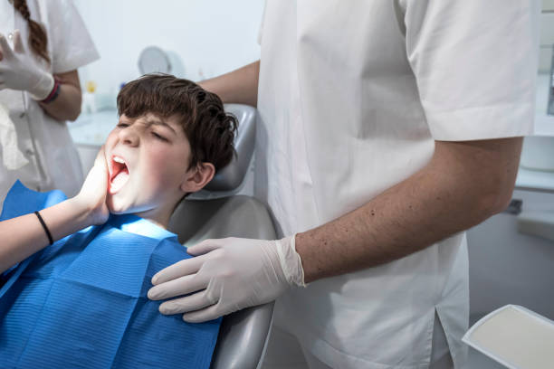 Best Broken or Cracked Tooth Emergency Dentist in Fayetteville, AR